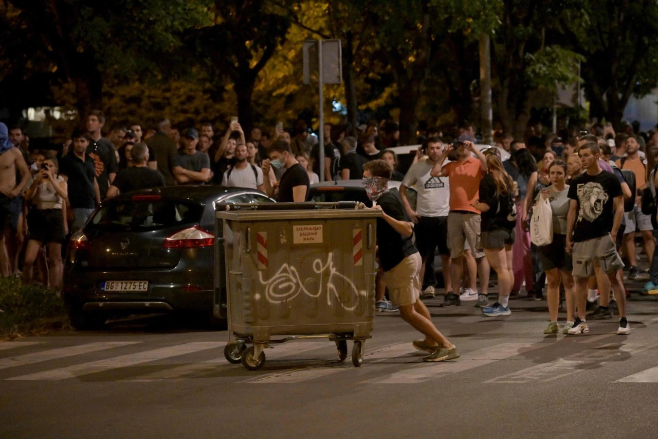 Hrvat uhićen na prosvjedima u Beogradu vratio se u Hrvatsku
