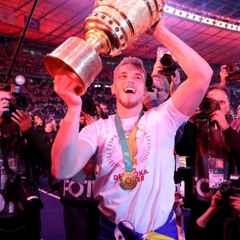 Leeds nudi 20 milijuna za Demirovića, Stuttgart traži gotovo duplo više