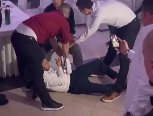 VIDEO | Umjesto kravate mladoženja bacio Livajin dres: Svatovi se otimali do jutra