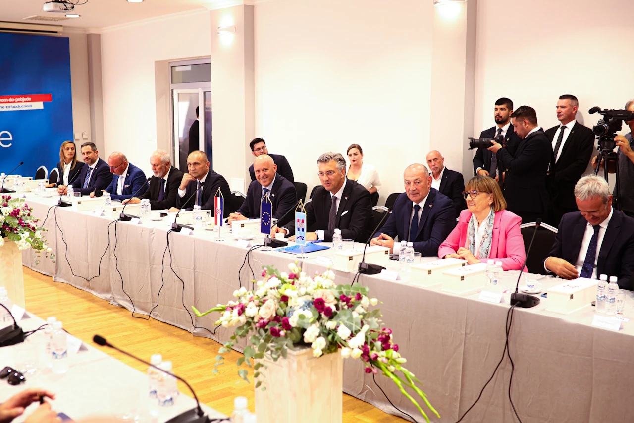 Mostar: Počela sjednica Predsjedništava HDZ-a BiH i HDZ-a RH