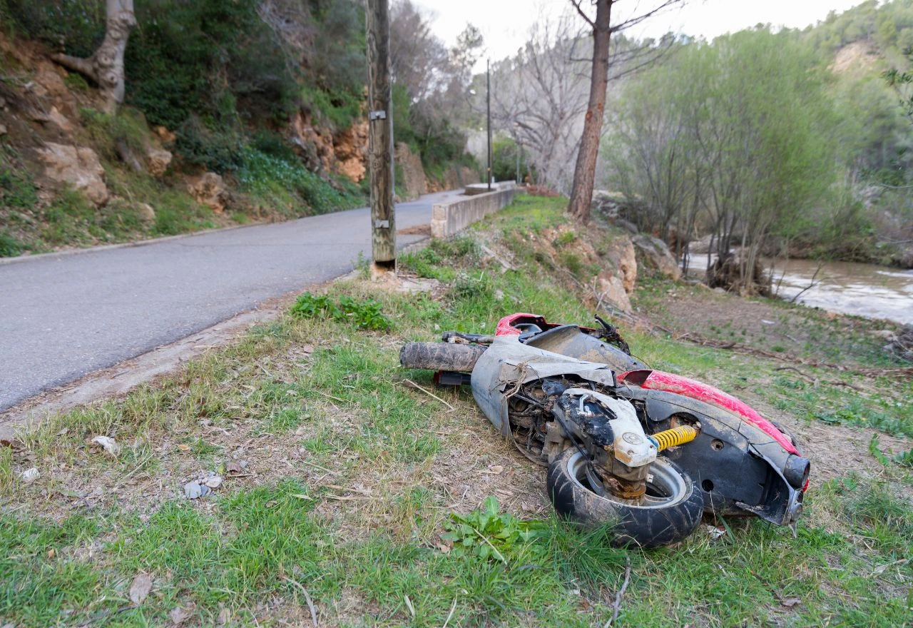 Prometna nesreća na Bradini: Motociklist sletio s ceste