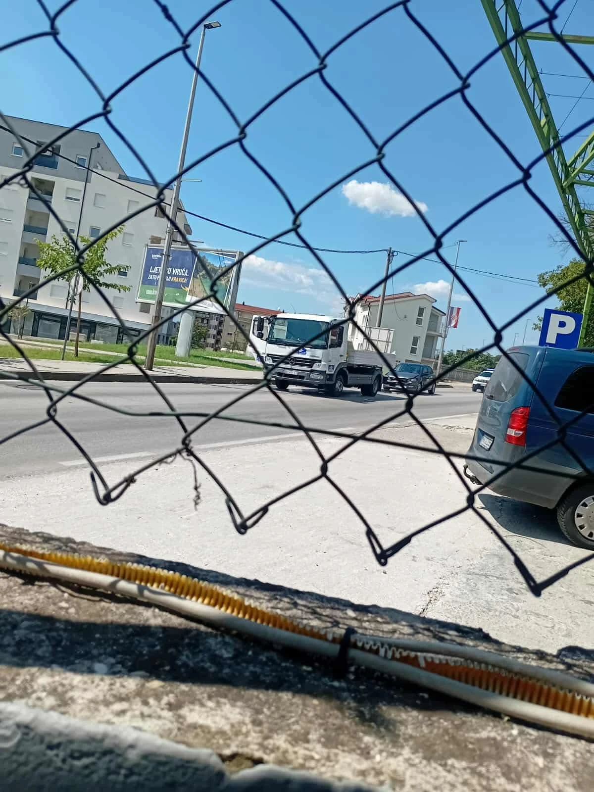 Ljubuški: Sudar teretnog i osobnog vozila
