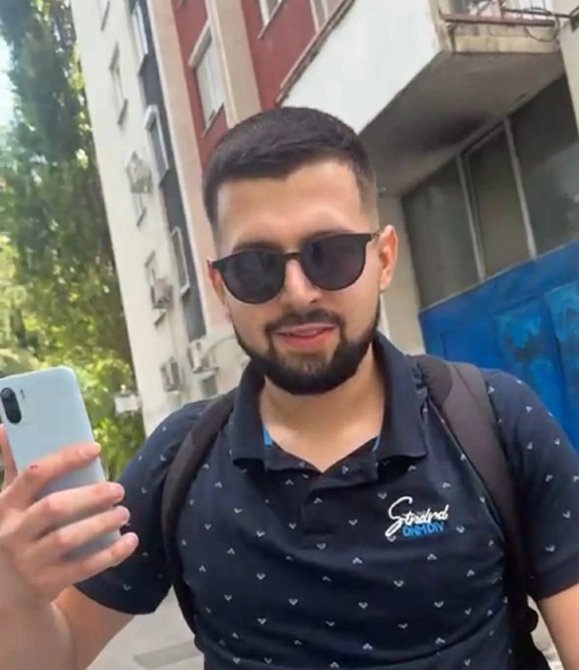 VIDEO: Sin Sanina Muse fizički napao novinara Avdu Avdića
