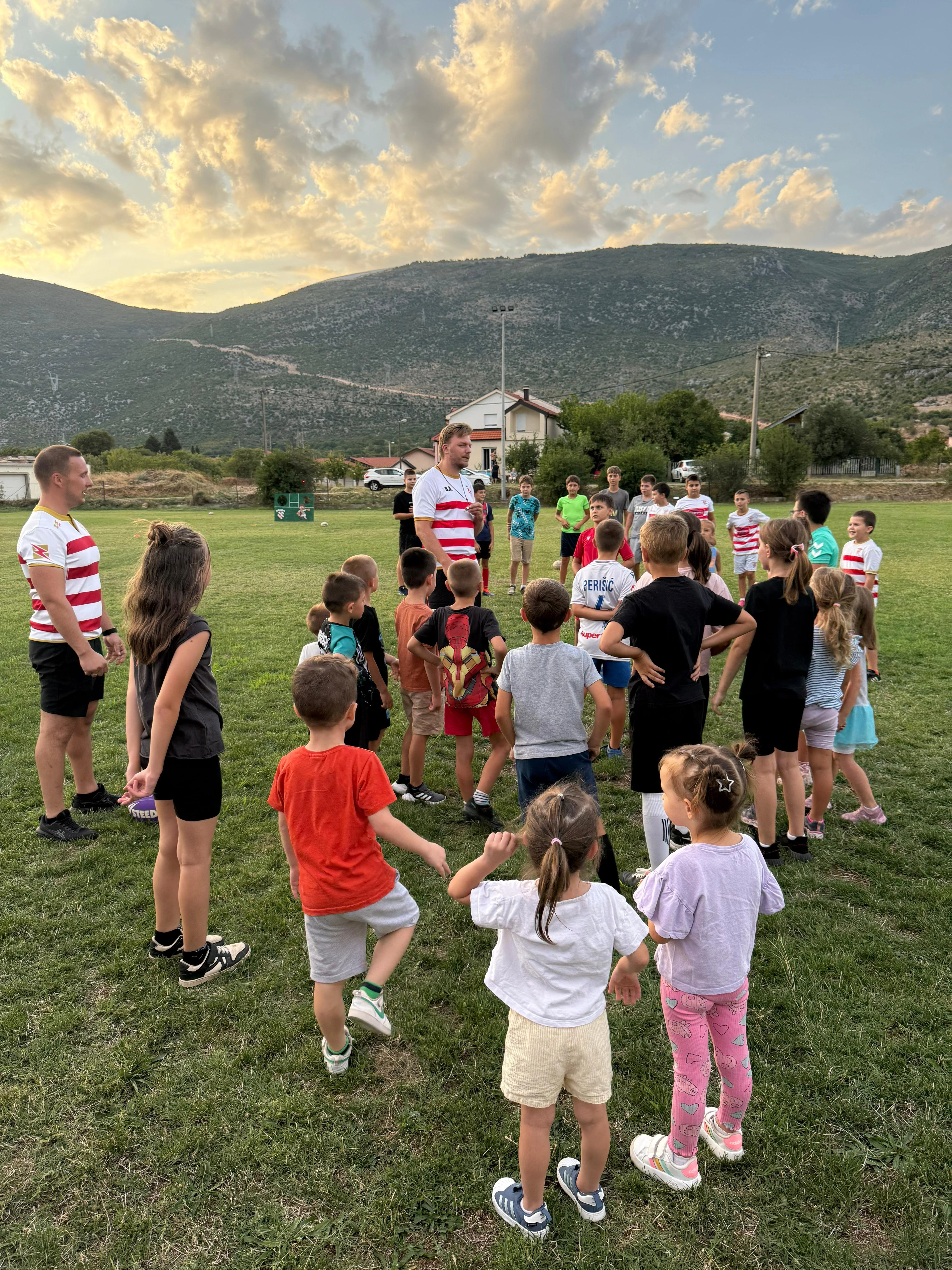 FOTO: Sportski kamp Ragbi kluba Herceg okupio stotinu osnovnoškolaca