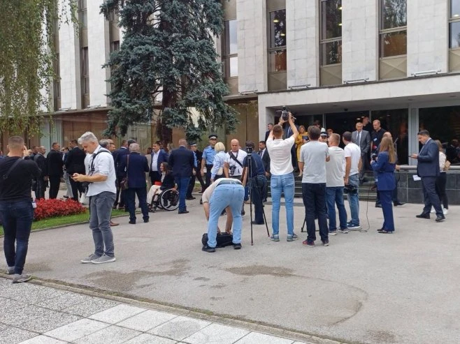 Zbog dojave o bombi evakuirana Narodna skupština Republike Srpske