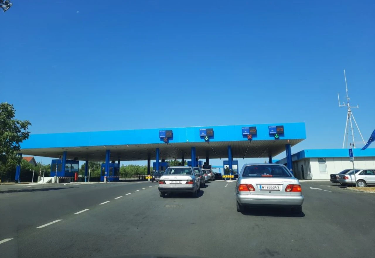 Tehnički kvar uslijed nevremena usporio promet na graničnom prijelazu