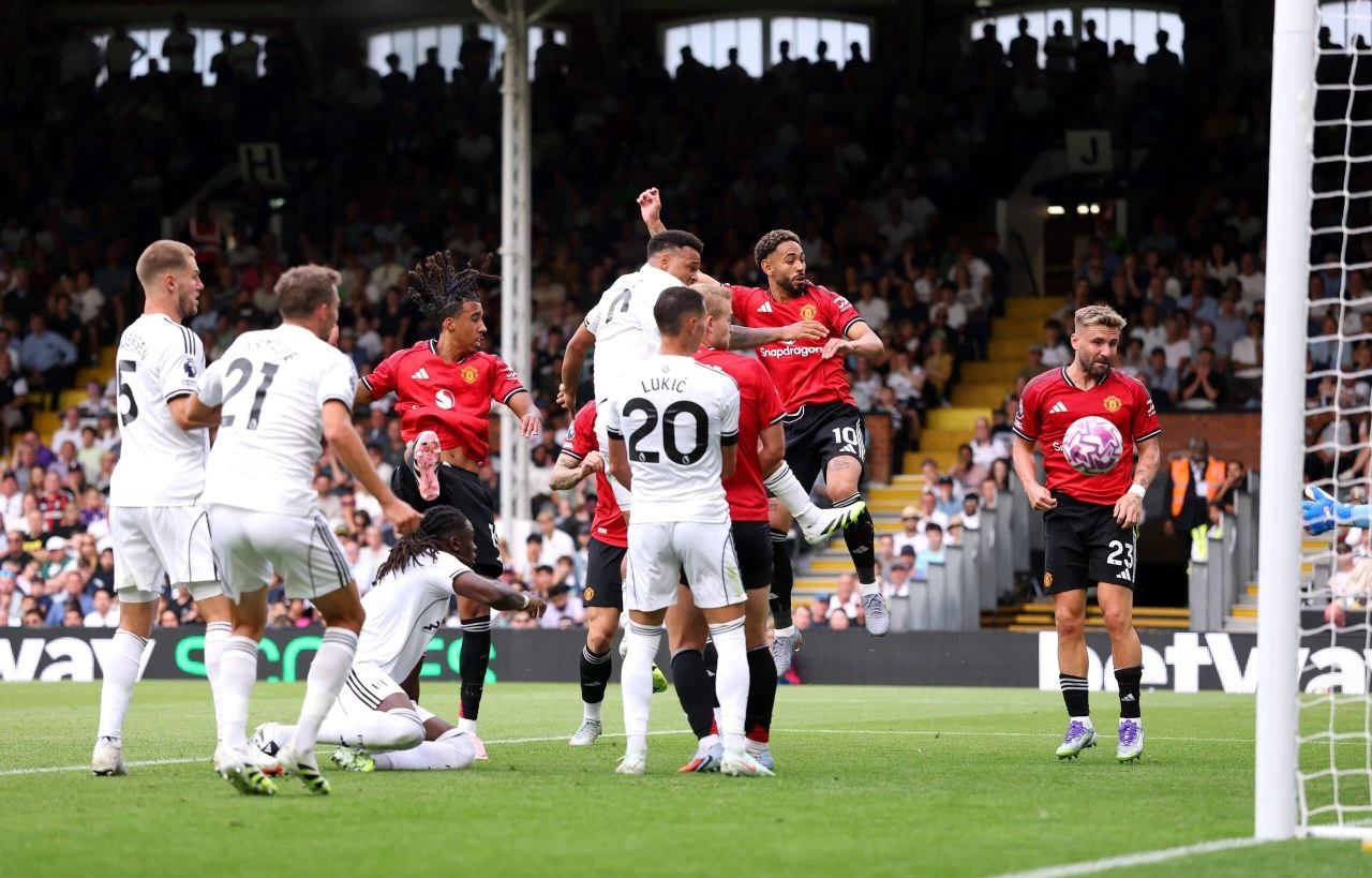 Manchester United uhvatio bod, Bruno Fernandes promašio penal