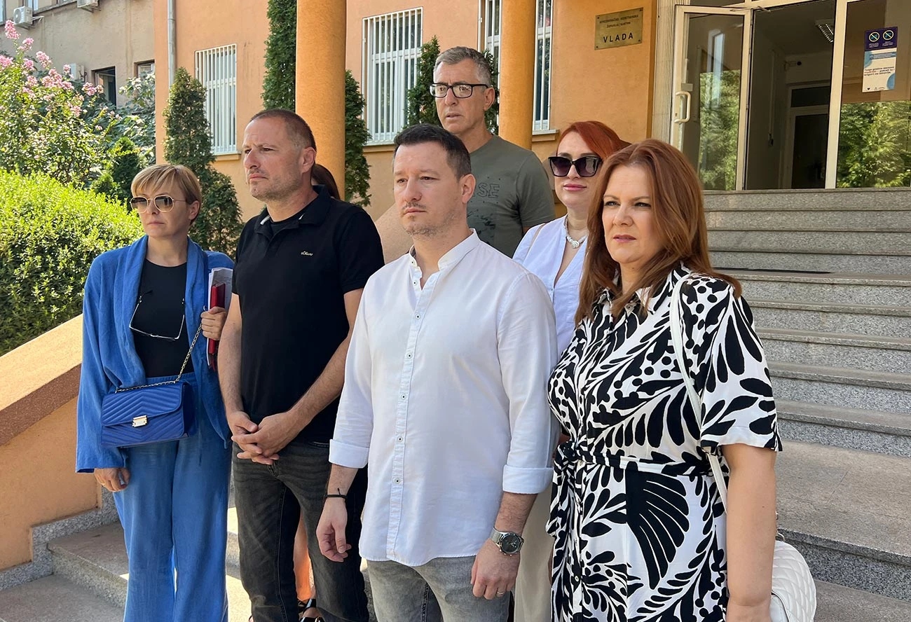HNŽ: Zdravstveni radnici jutros stupili u štrajk