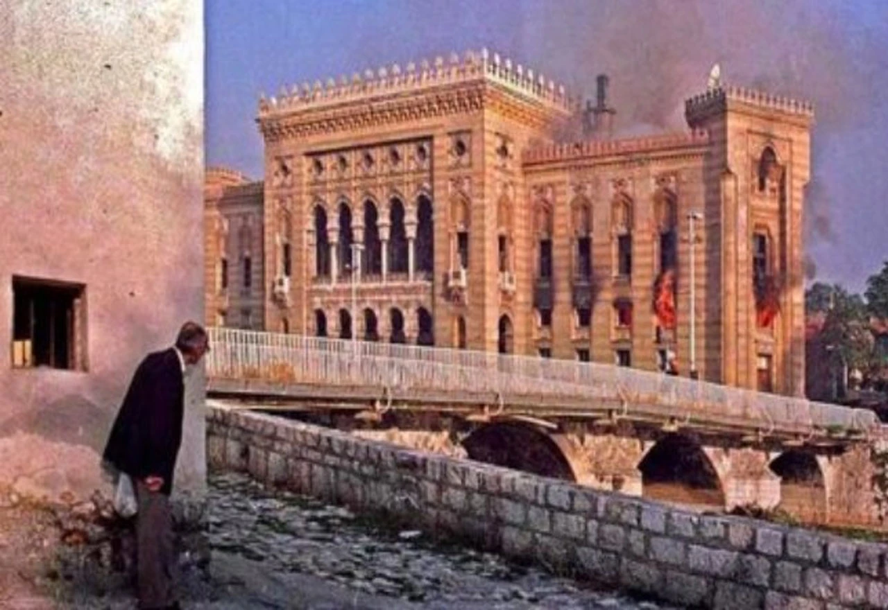 Sjećanje na 1992.: Kada je Vijećnica gorjela, a BiH izgubila kulturno blago