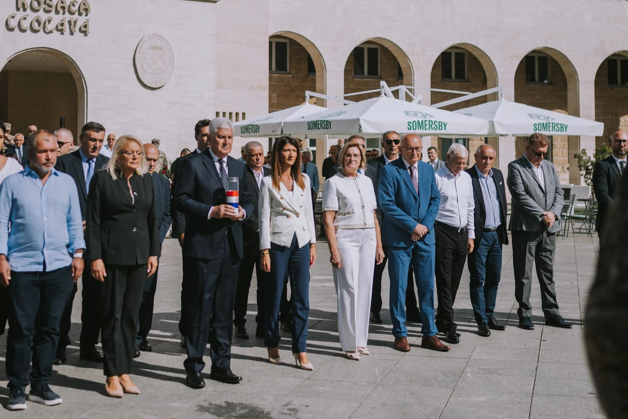 Čović o 32. godišnjici HR HB: Nije samo očuvala hrvatski narod, ona je očuvala i BiH