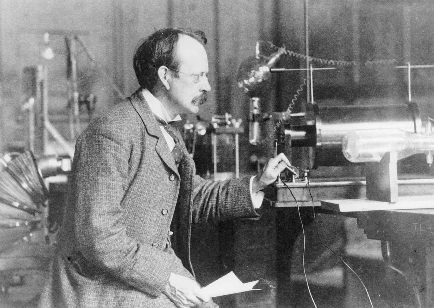 Joseph John Thomson  - Čovjek koji je otkrio elektron