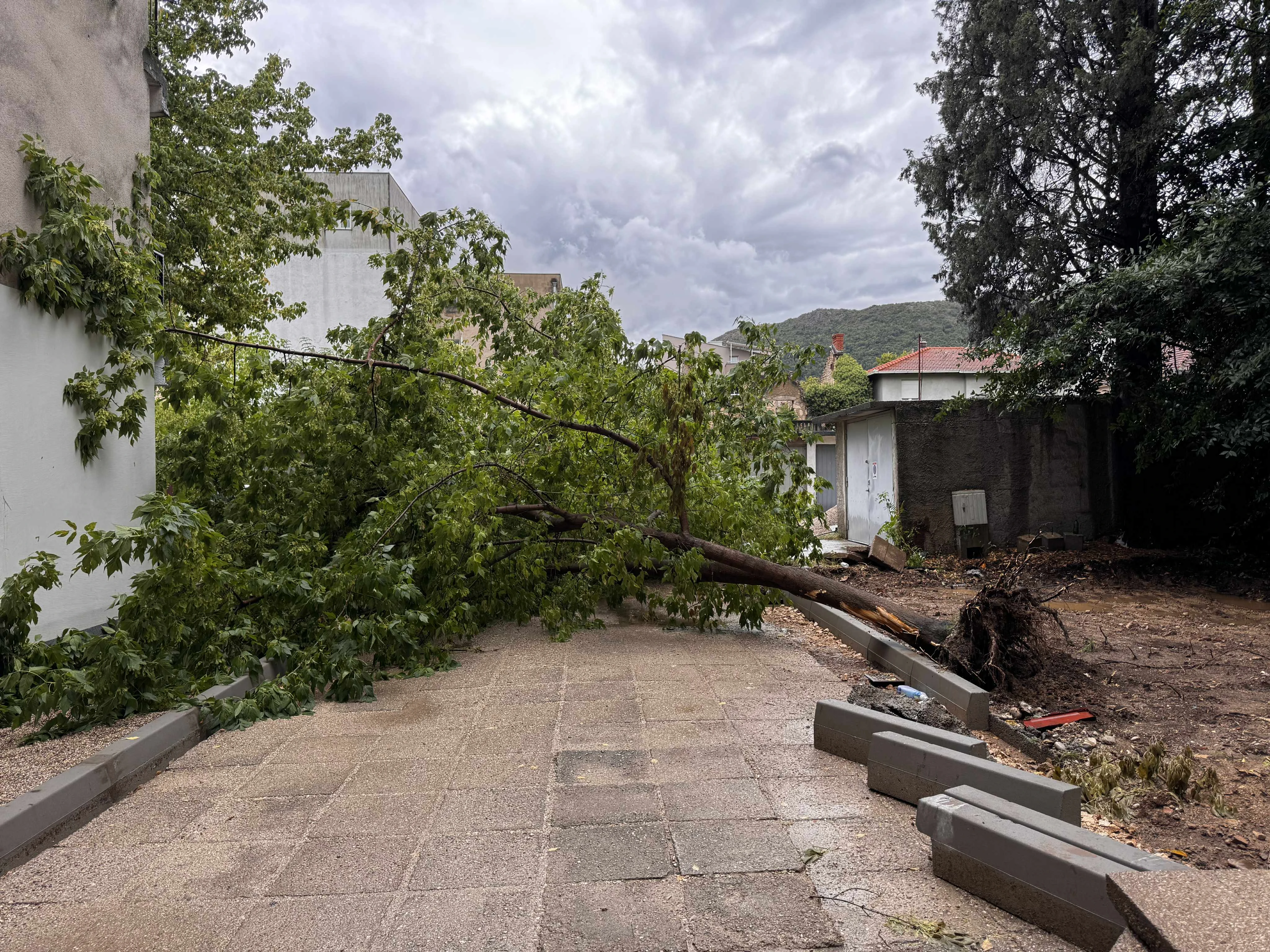 Poplave i problemi u Mostaru: Građani ogorčeni rekonstrukcijom ulica
