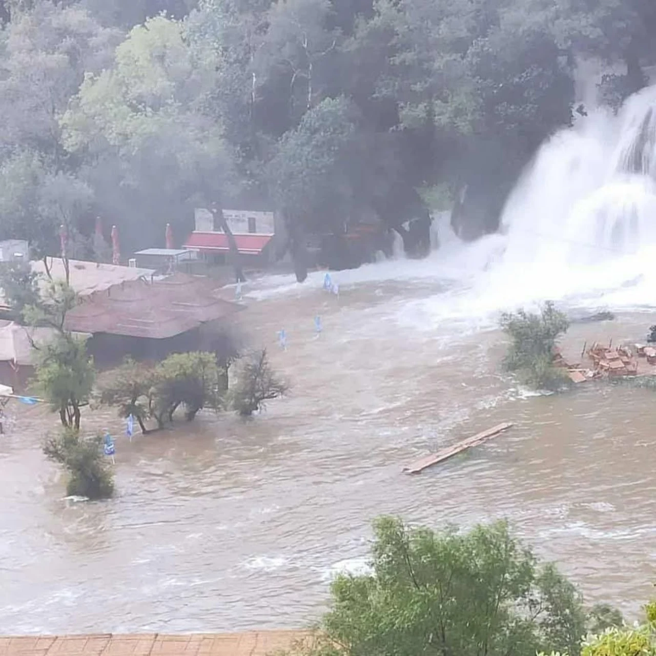 VIDEO | Vodopad Kravica pokazao i svoju divlju stranu