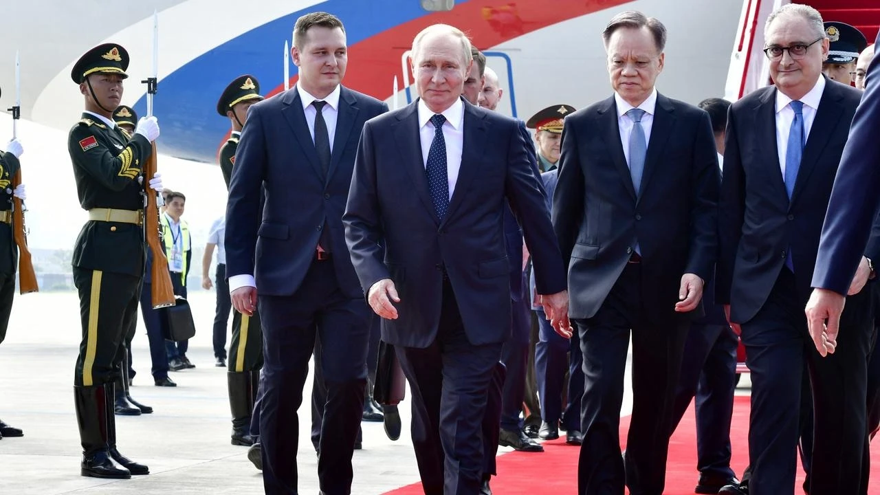 Putin stigao u Kinu, dočekao ga crveni tepih