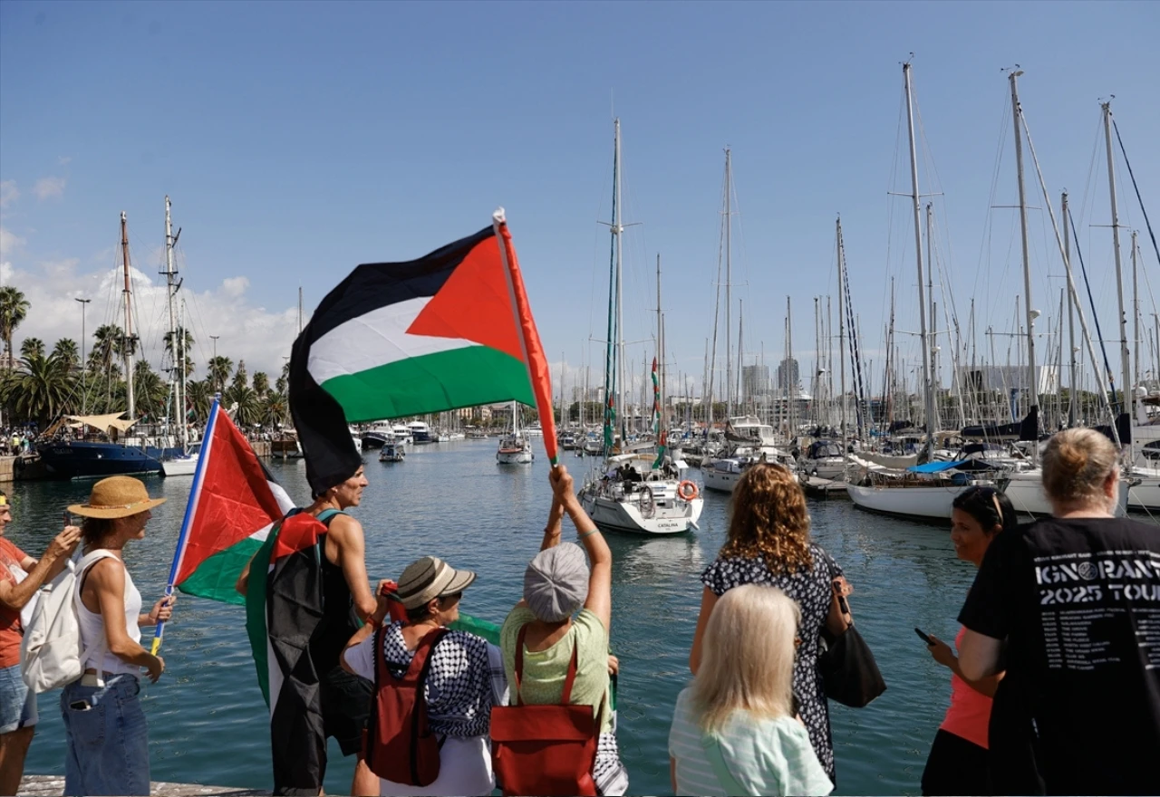 FOTO | Najveća civilna flotila zaplovila Mediteranom u znak solidarnosti s Palestinom