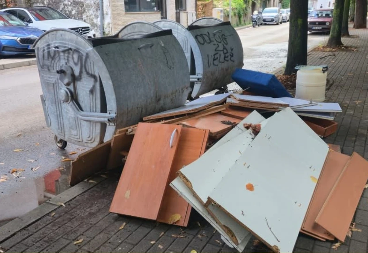 Komunalno Mostar: Krupni otpad i dalje se ostavlja pored kontejnera