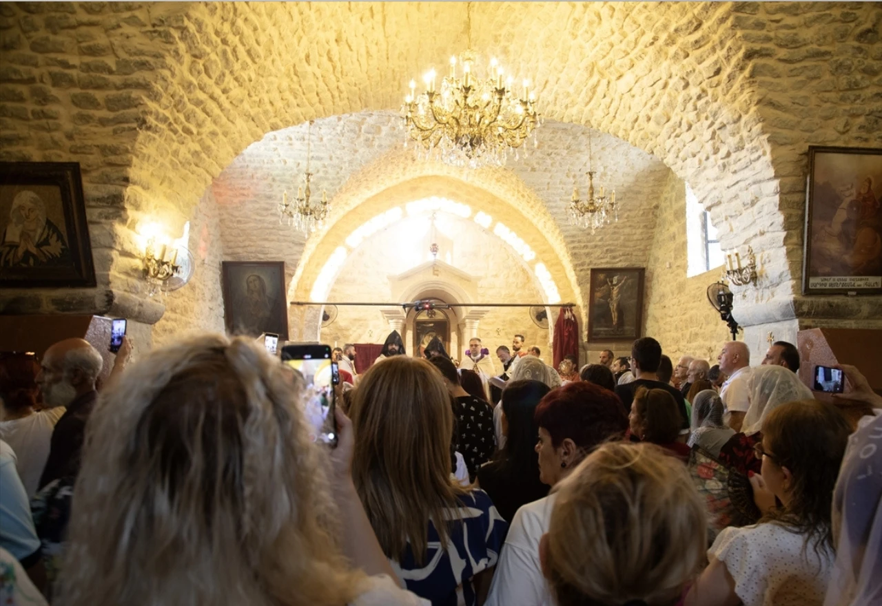 FOTO/VIDEO | Radost u Siriji: Crkva svete Ane ponovo otvorila vrata vjernicima