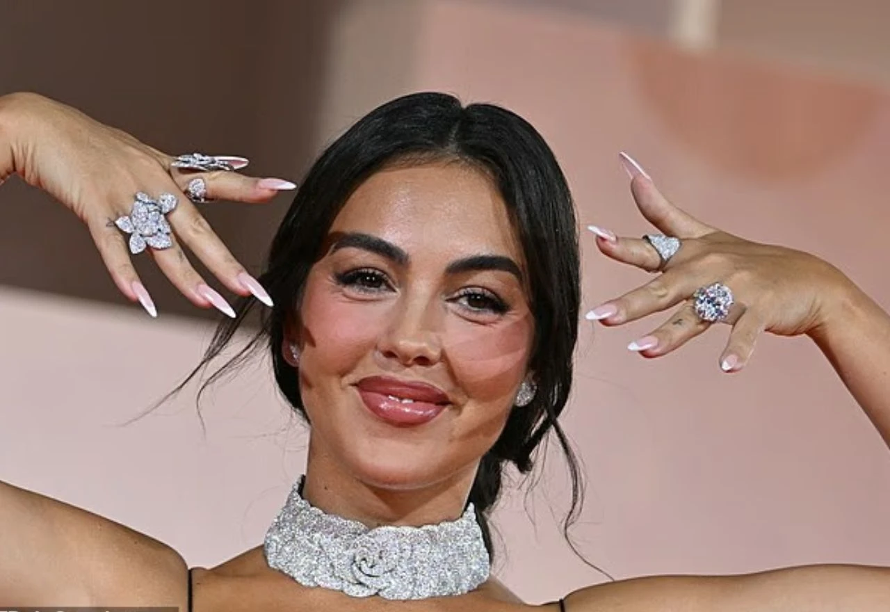 Cristianova Georgina zablistala na crvenom tepihu s prstenom od 3 milijuna dolara