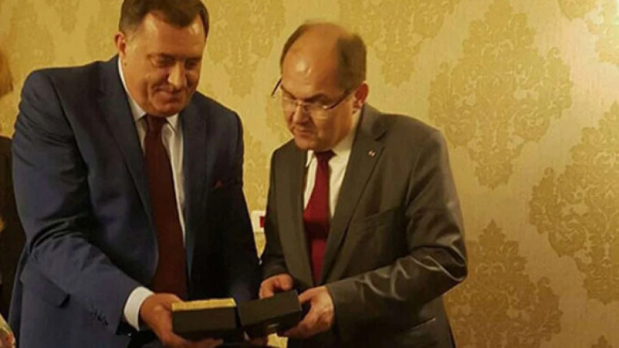 Dodik se tajno sastajao sa Schmidtom