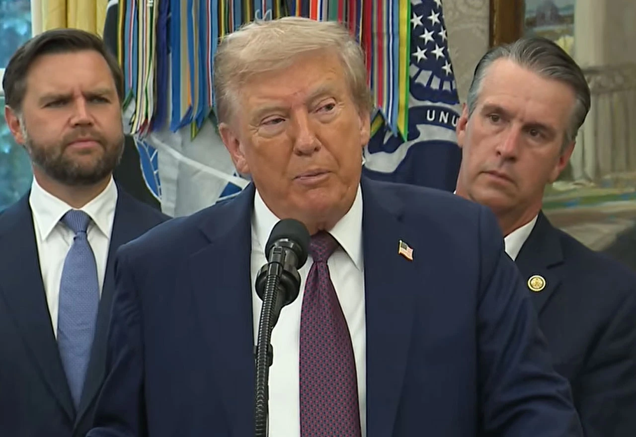 VIDEO | Trump kritizirao sud, najavio vojne akcije protiv droge i slanje nacionalne garde u Chicago