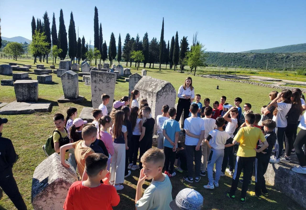 Stolac suočen s obrazovnom segregacijom: Dvije škole, jedan krov, dva jezika