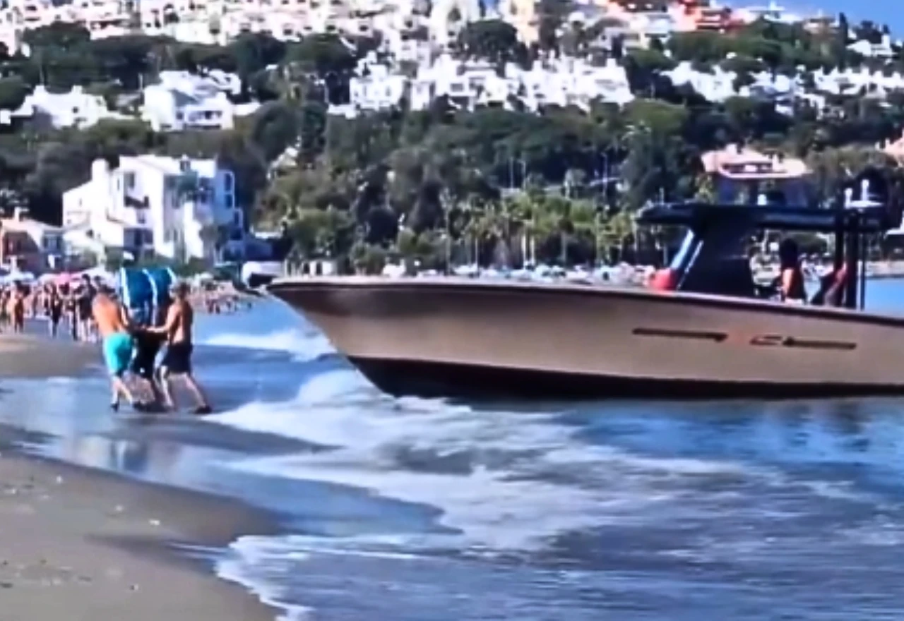 VIDEO | Šverceri usred dana iskrcavali ogromne količine droge na plaži