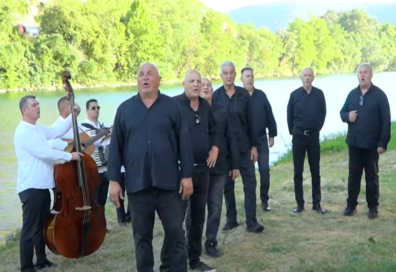 VIDEO | Broćanski bećari objavili novu pjesmu "Bećar i vila"