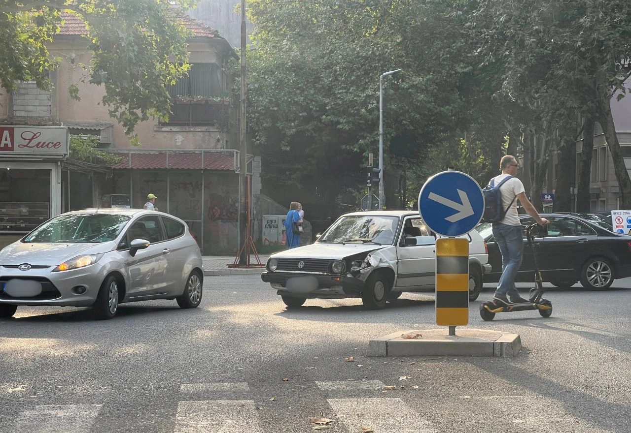 Mostar: Udes kod 'spajalice' izazvao gužve u prometu