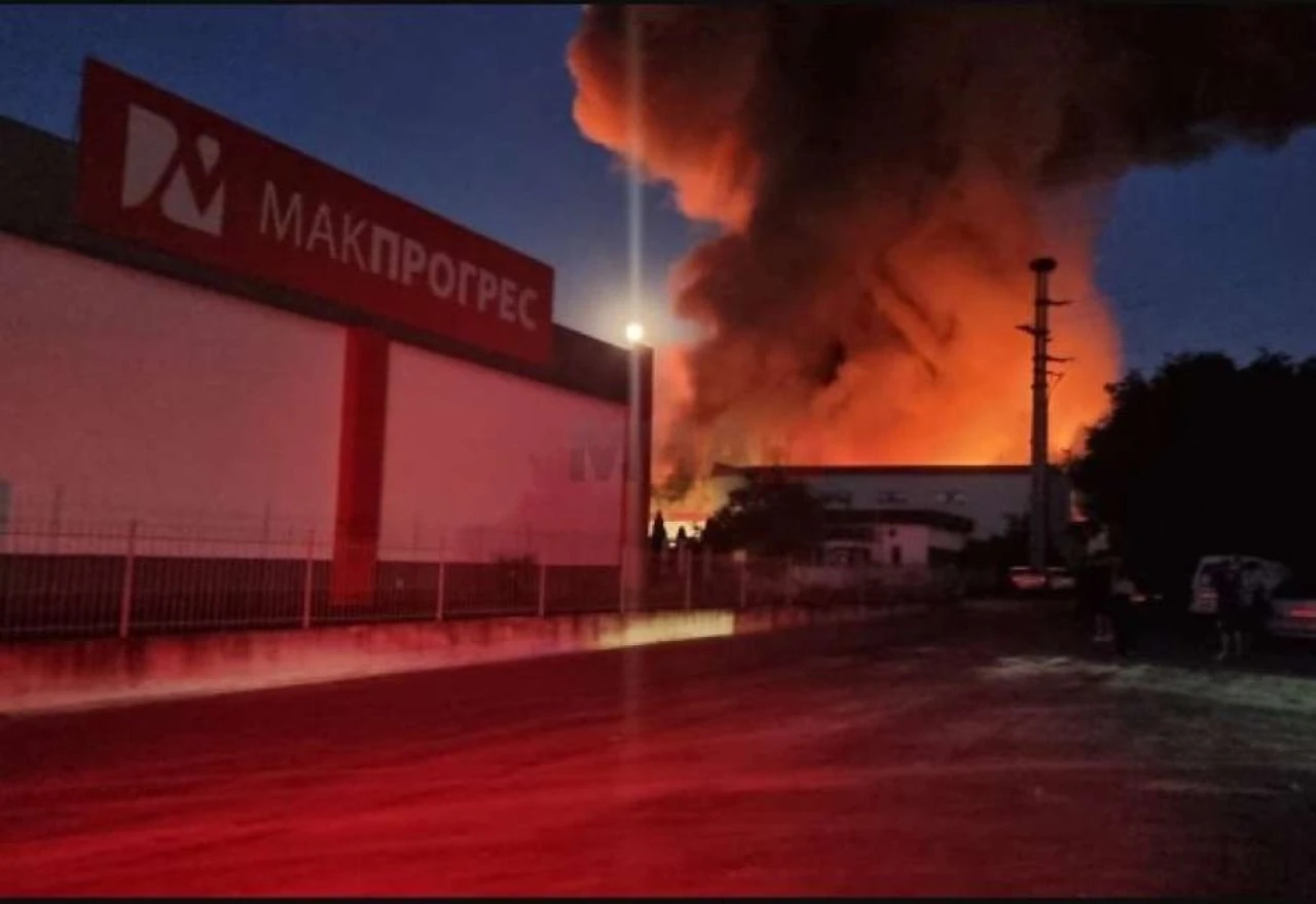 Požar u poznatoj tvornici slastica u Sjevernoj Makedoniji