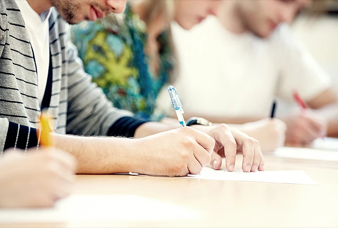 Maturanti u SAD-u postižu rekordno loše rezultate iz matematike i čitanja