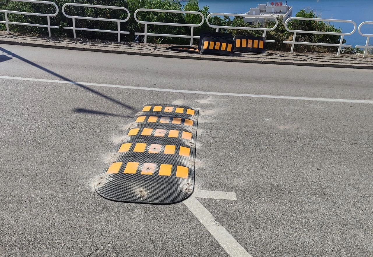 U Neumu postavljen novi ležeći policajac