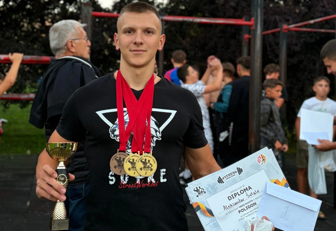 Aleksandar Šutalo dominirao u street workoutu i podigao pehar ukupnog pobjednika