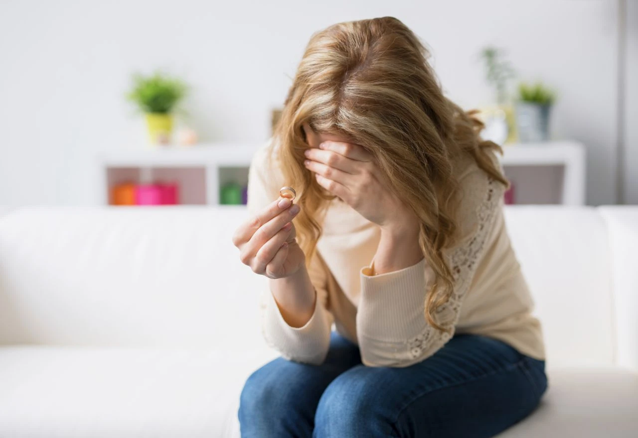 11 znakova koji otkrivaju nesretnu ženu u braku