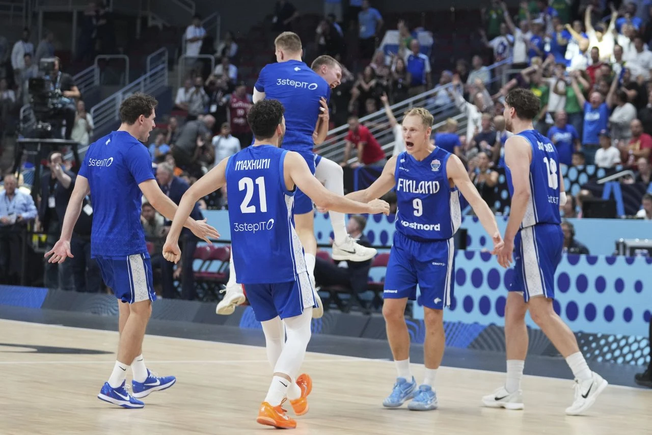 Finska nastavlja svoj san, Slovenci ogorčeni na suđenje