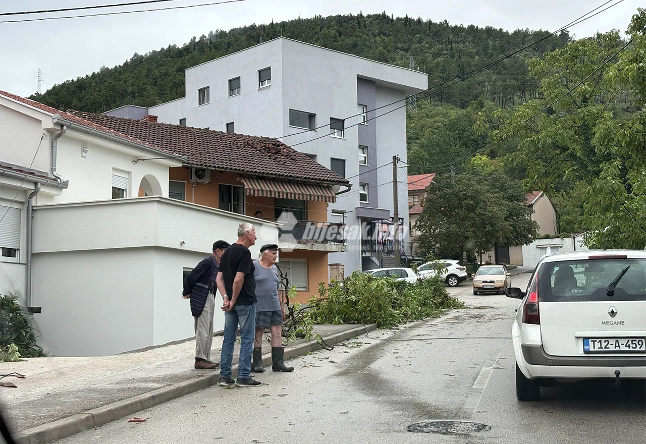 Šteta na kućama u Ilićima