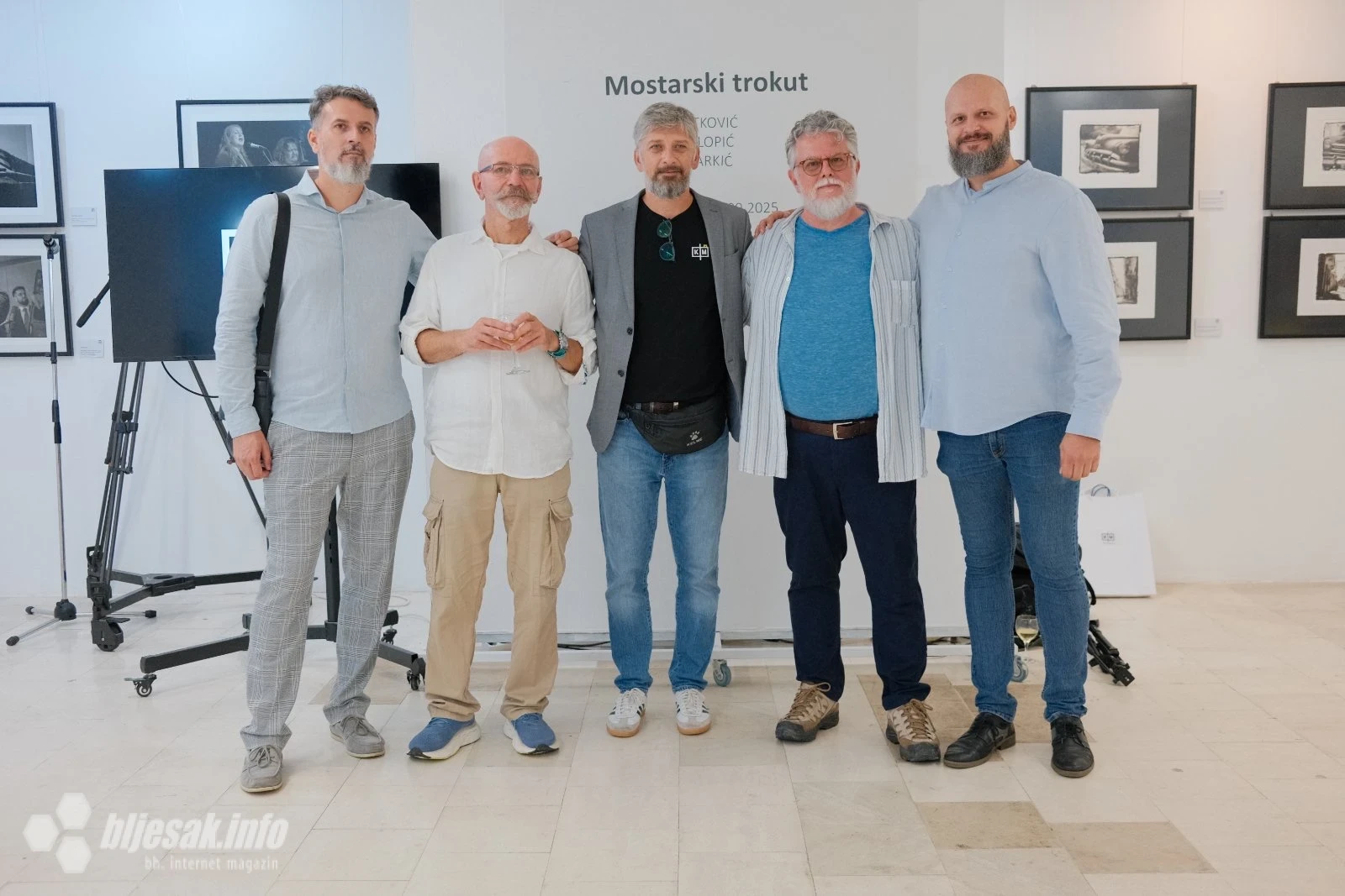Izložba fotografa Markića, Kolopića i Ratkovića okupila publiku i potvrdila bogatu tradiciju mostarske fotografije