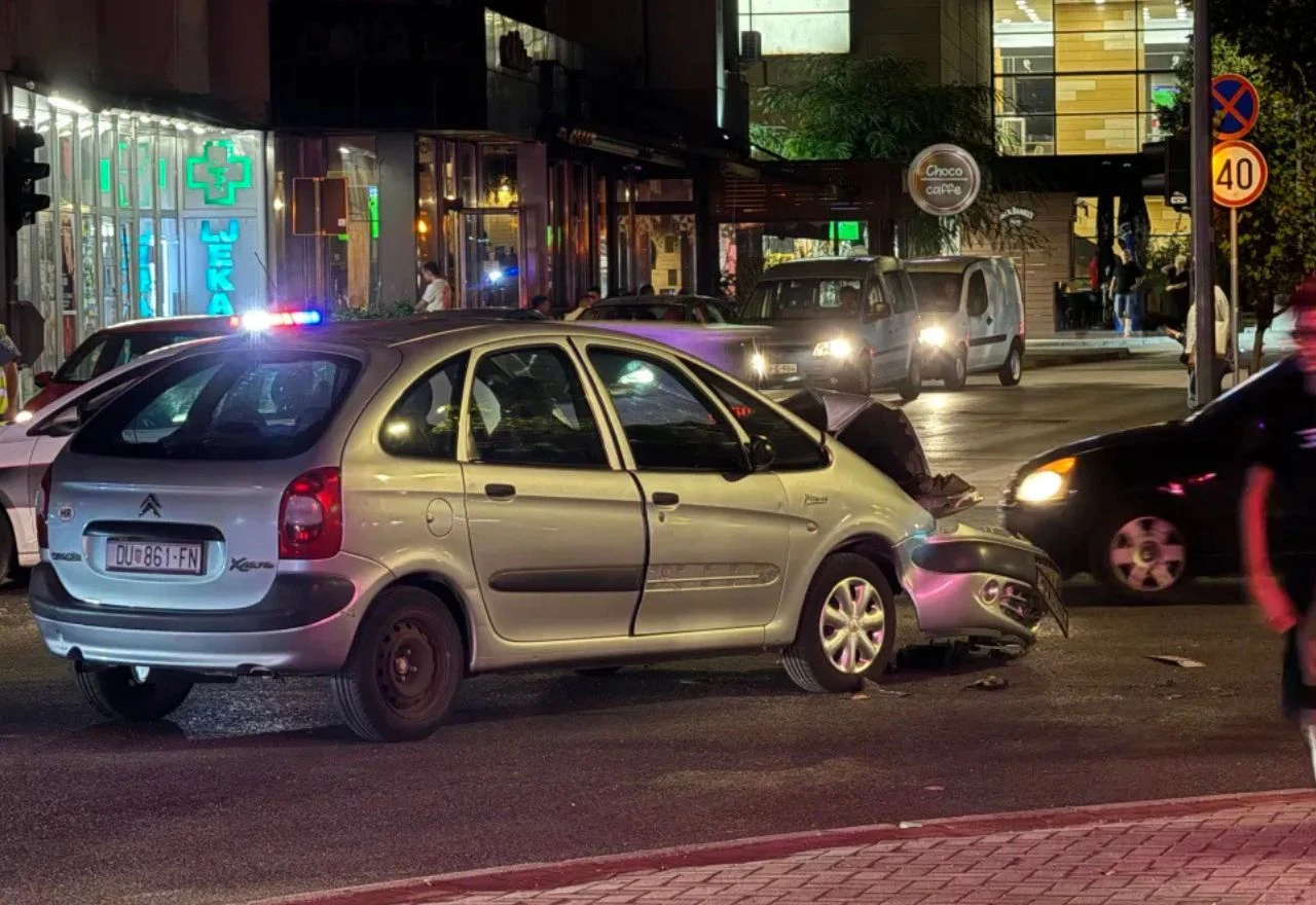 Mostar: Prometna nesreća na križanju Avenije i Radićeve