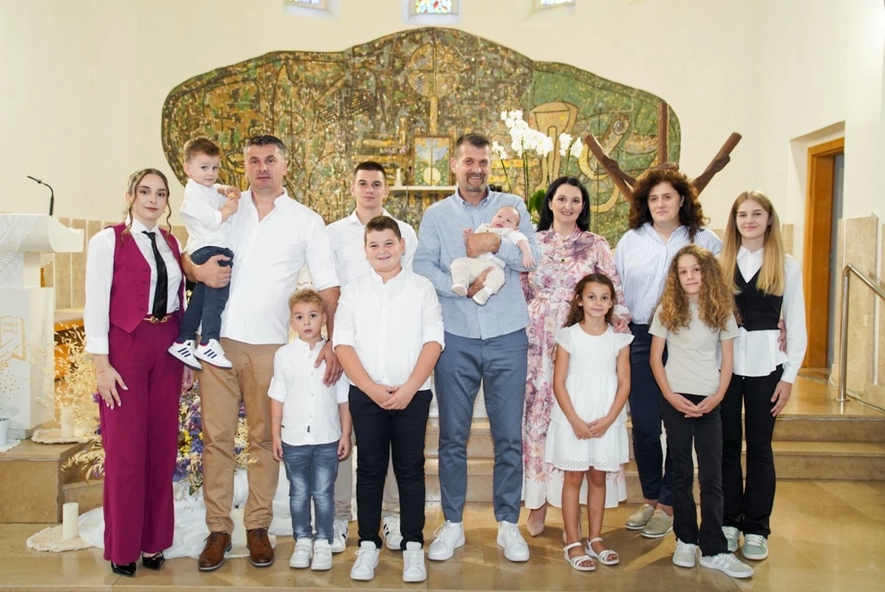 U Čapljini kršten Ivan, sedmo dijete obitelji Falak