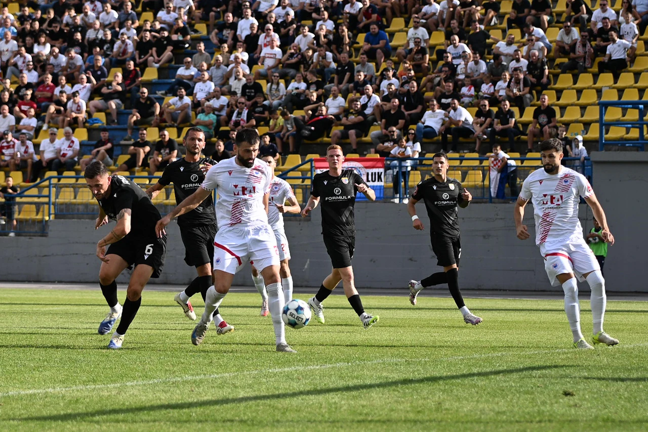 Prvak uhvatio zalet: Zrinjski u gradski derbi može dočekati s vrha ljestvice
