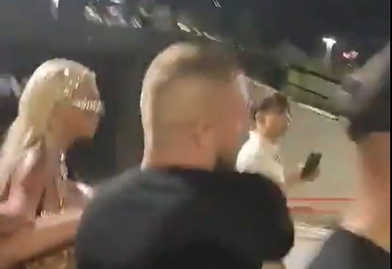 VIDEO | Karleuša bježala sa svog koncerta u Smederevu