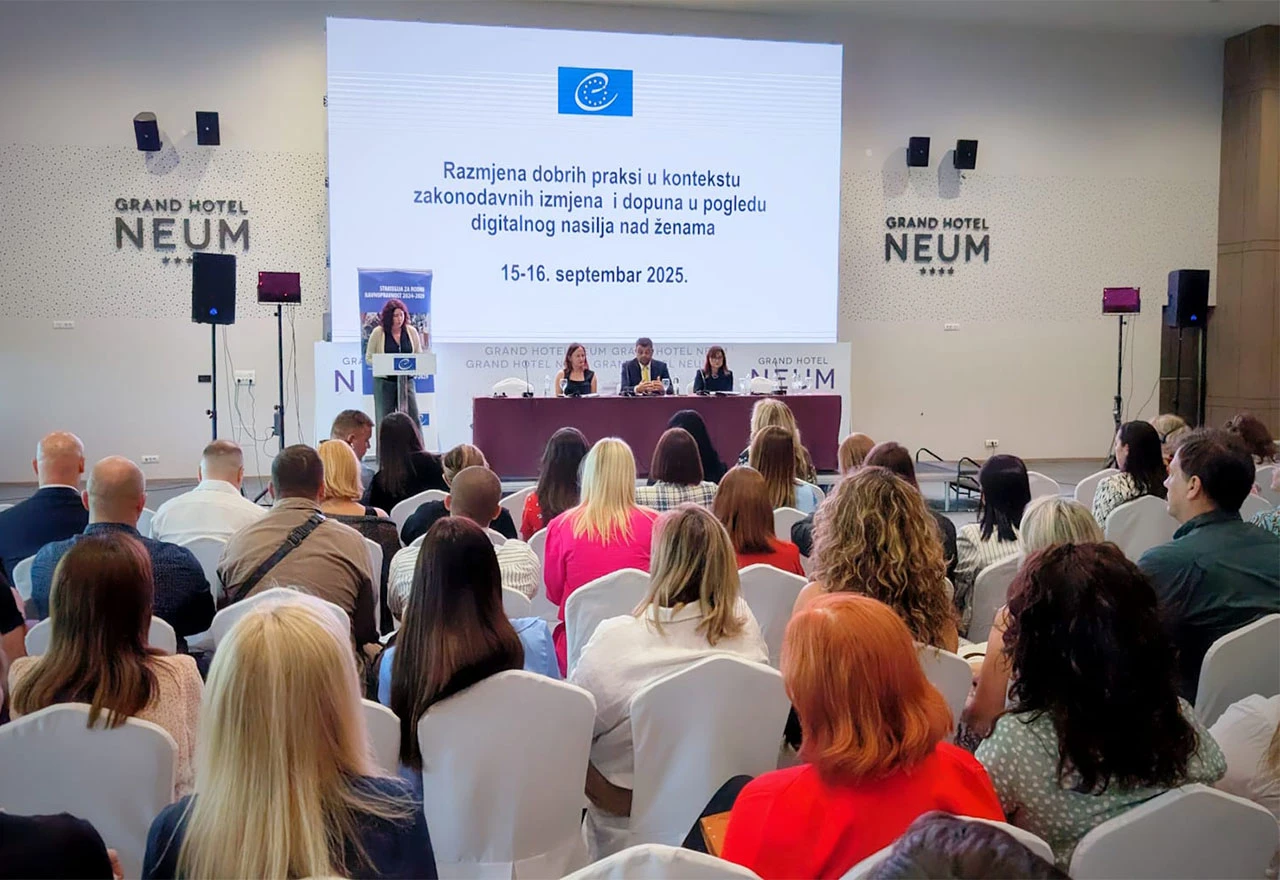 Iz Neuma kreće borba protiv digitalnog nasilja nad ženama – veliki skup stručnjaka iz regije