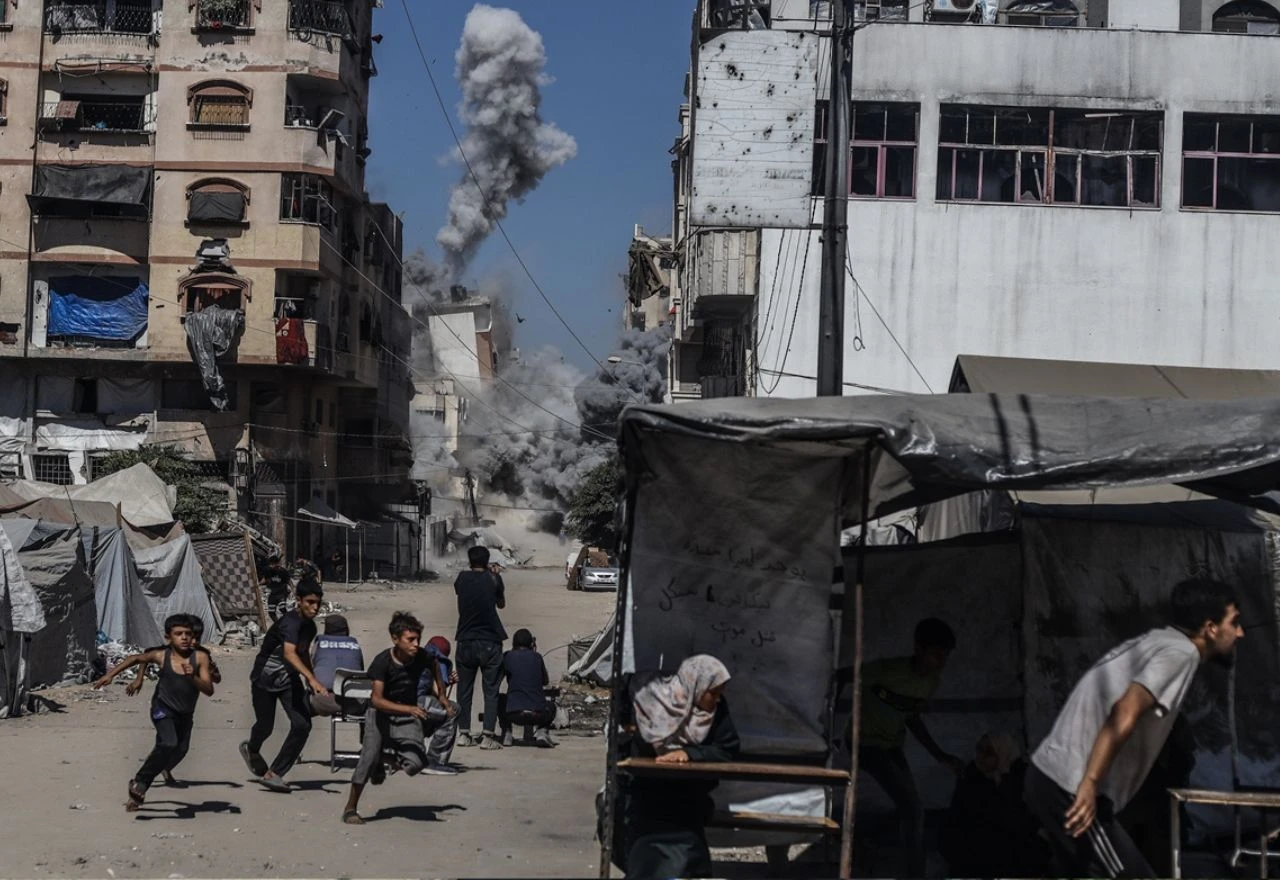 Izrael žestoko bombardirao Gazu: Raste broj žrtava i evakuiranih