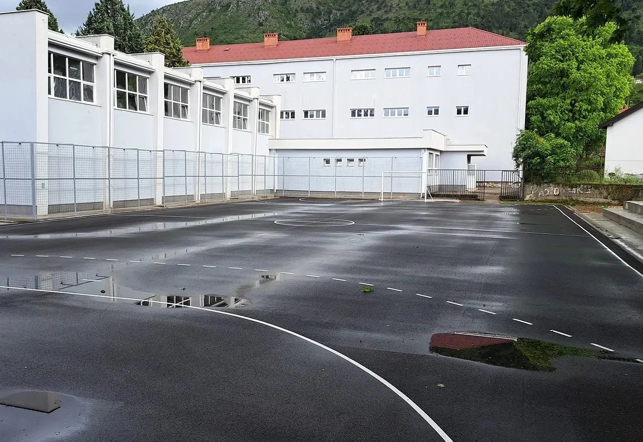 Mostar: Cijeli odjel nije došao u školu zbog vršnjačkog nasilja