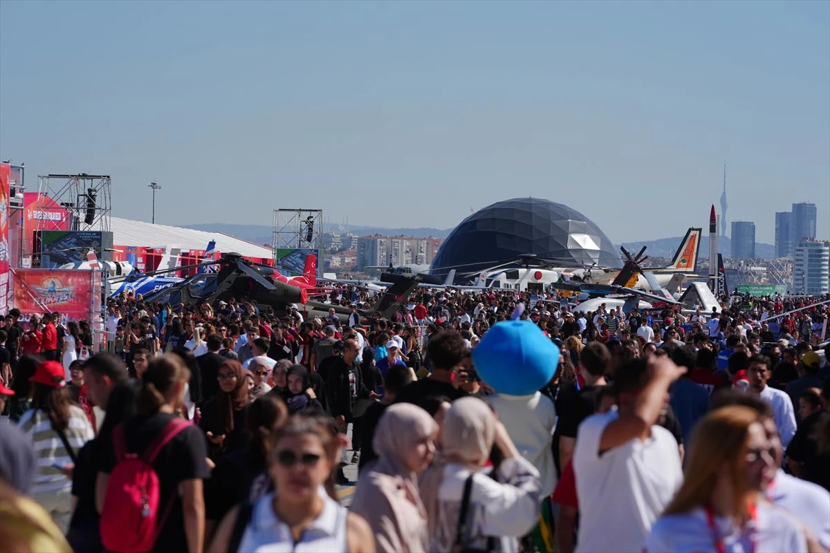 Spektakularan TEKNOFEST u Istanbulu: Aeromiting, inovacije i radionice