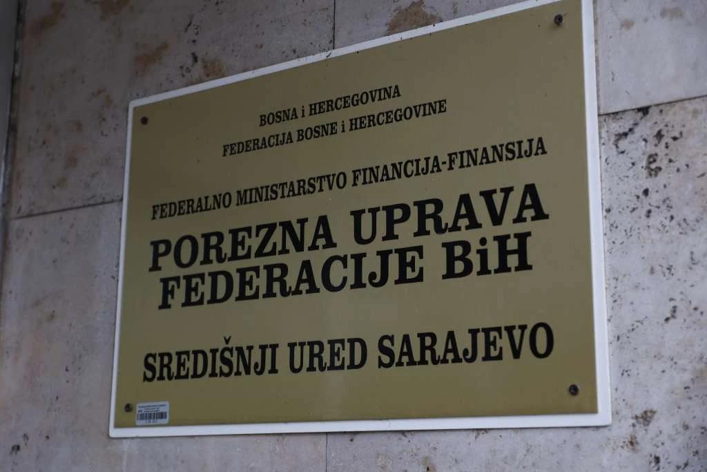 Porezna uprava FBIH: Sezonske odjave u obrazovanju razlog pada zaposlenosti