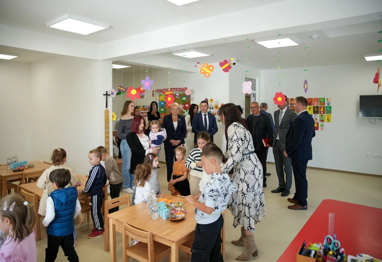 Kupres obilježio Dan općine: Položeni vijenci, sjednica Vijeća i otvoren vrtić "Pahuljica"