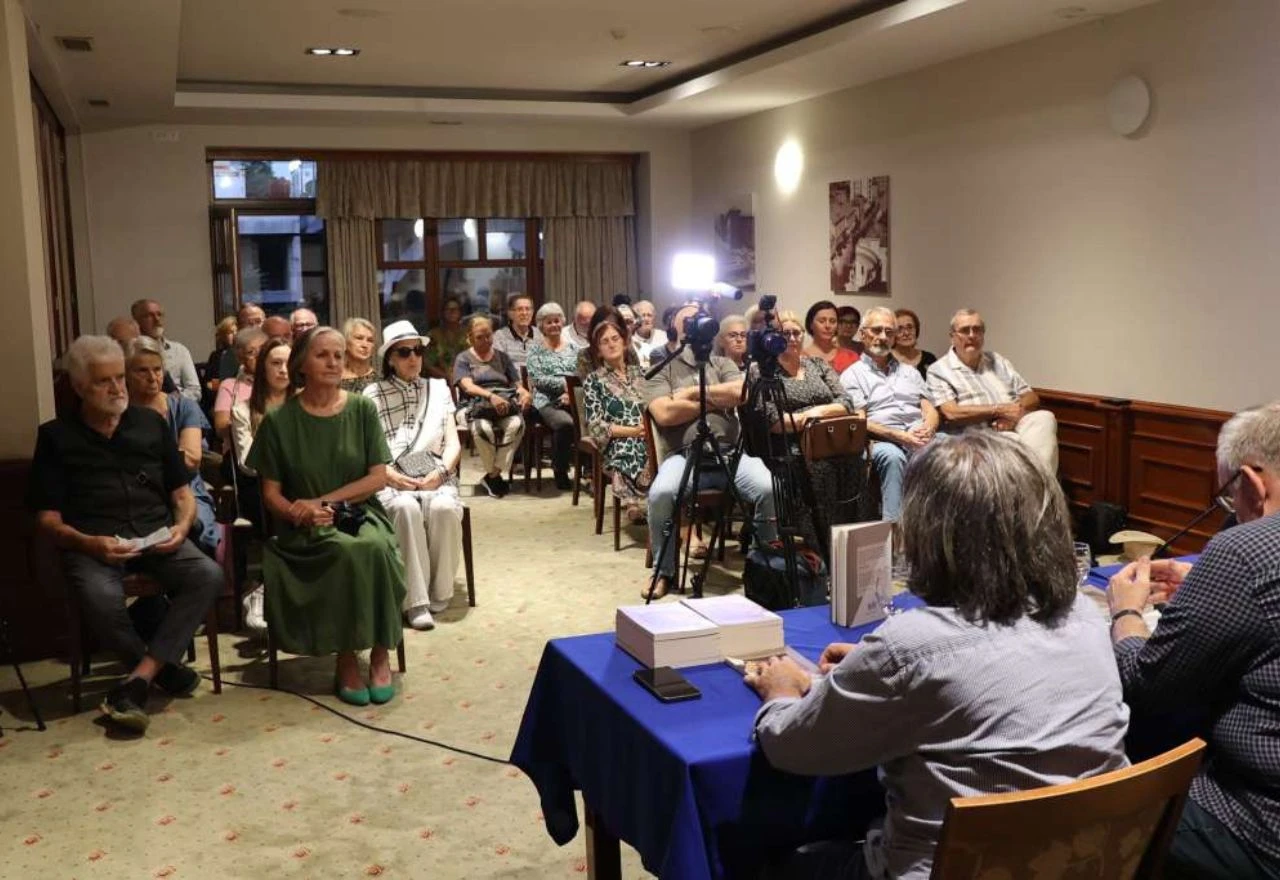 Predstavljena knjiga ''Samodošli'': Potresne priče Petra Fehira o djeci migrantima