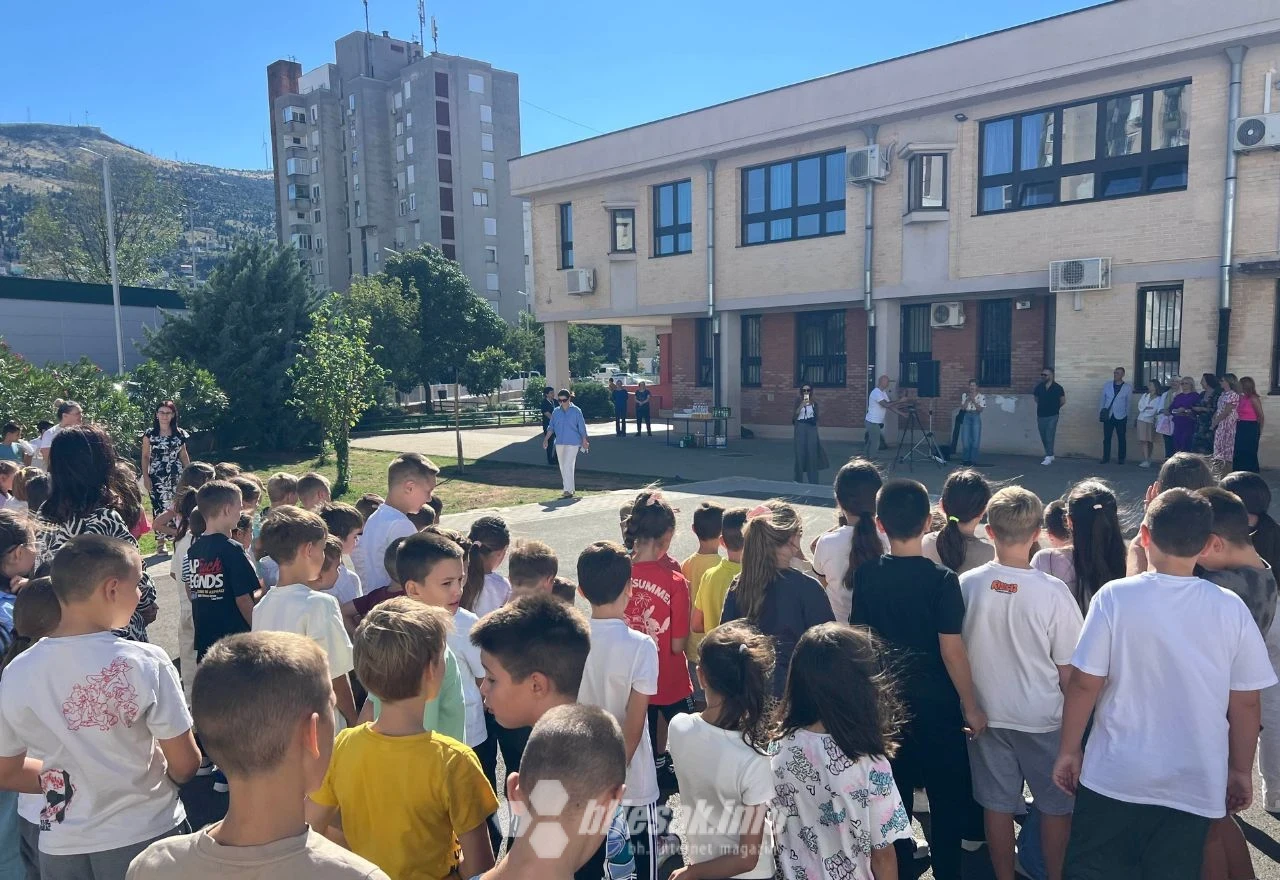 Mural u Mostaru kao poruka budućim generacijama