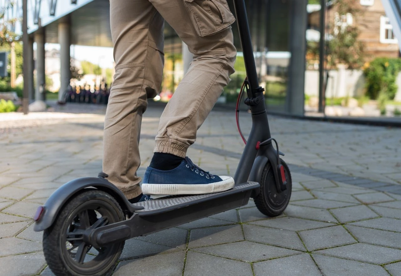 15-godišnjak u induciranoj komi nakon pada s električnog romobila