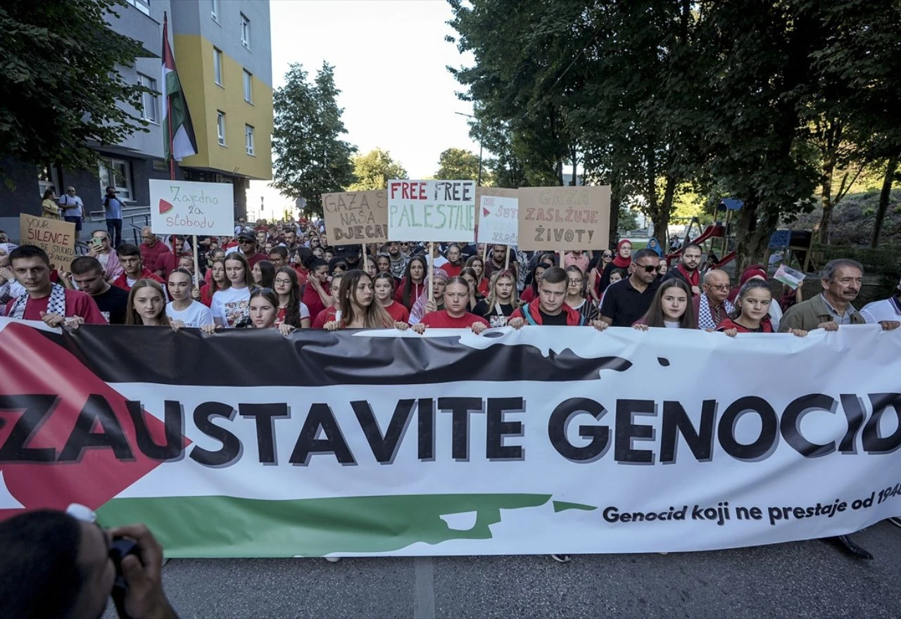 Stotine građana na skupu u Hadžićima osudilo izraelske napade u Gazi